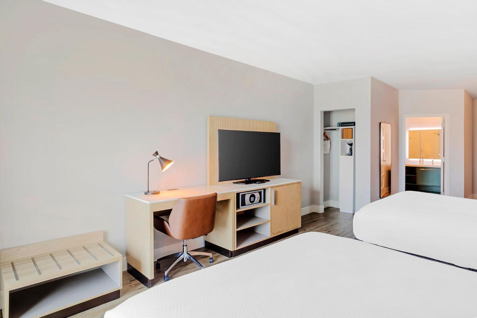 Even Hotel Waco - University Area By Ihg Bagian luar foto