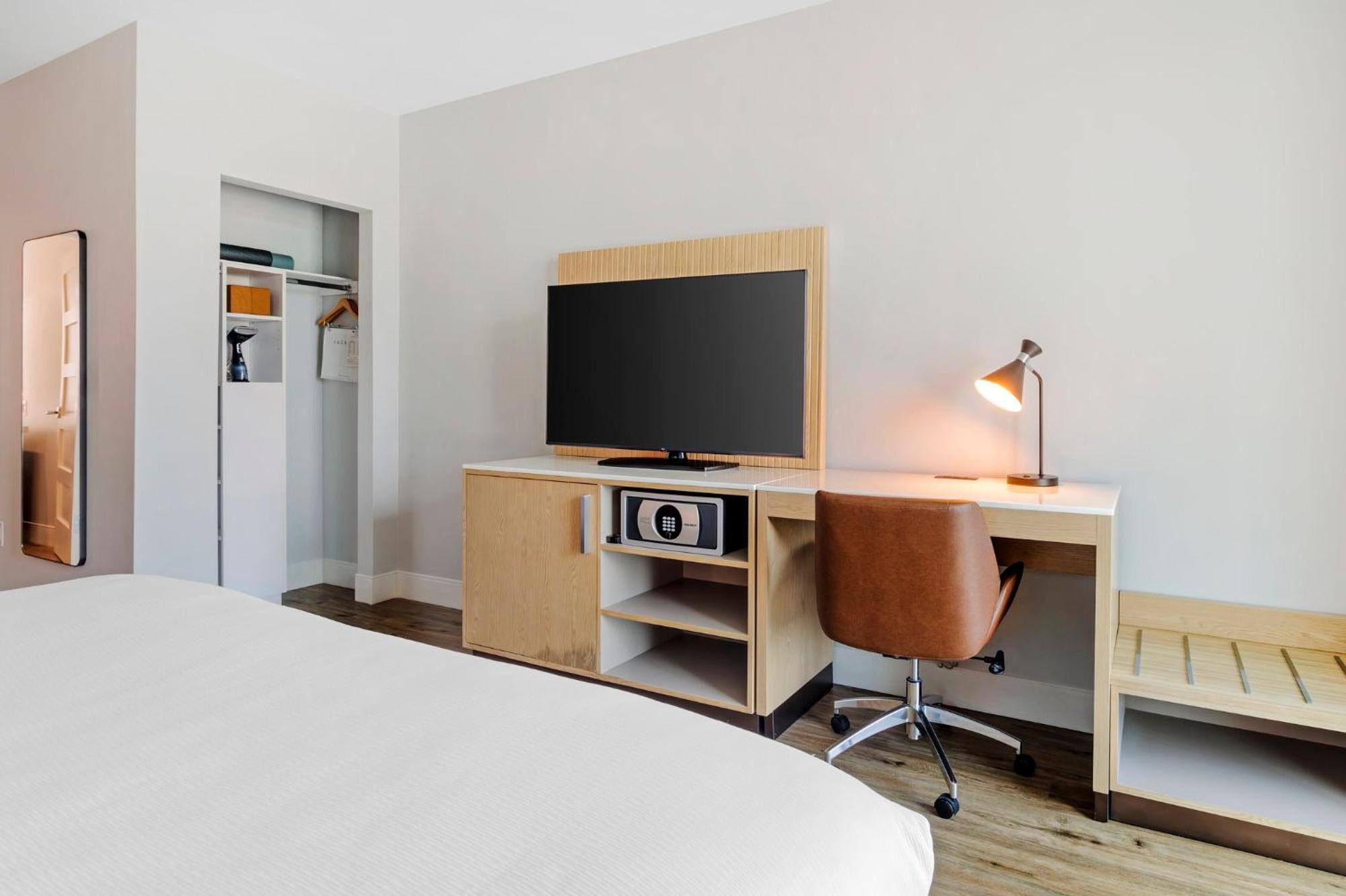 Even Hotel Waco - University Area By Ihg Bagian luar foto