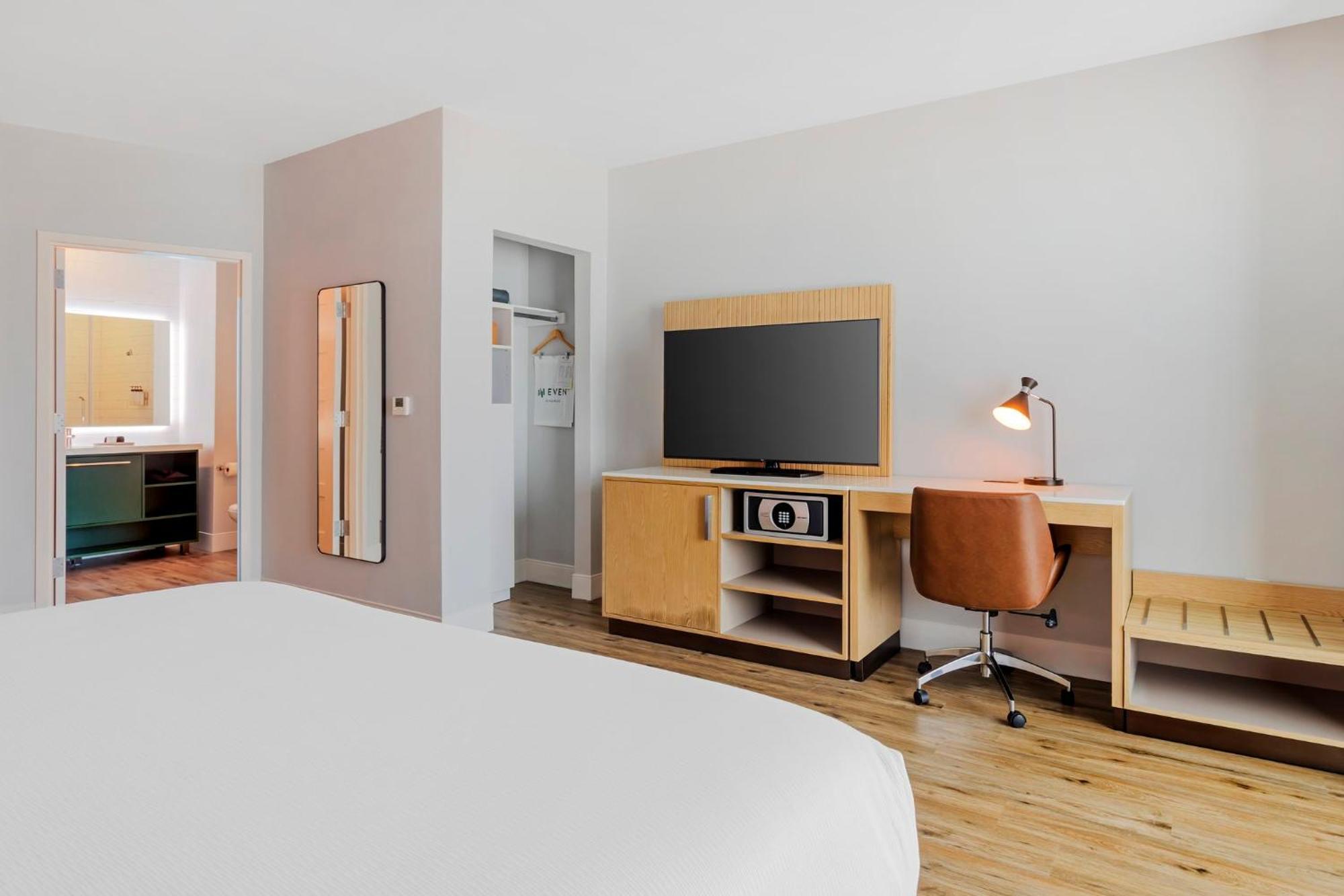Even Hotel Waco - University Area By Ihg Bagian luar foto