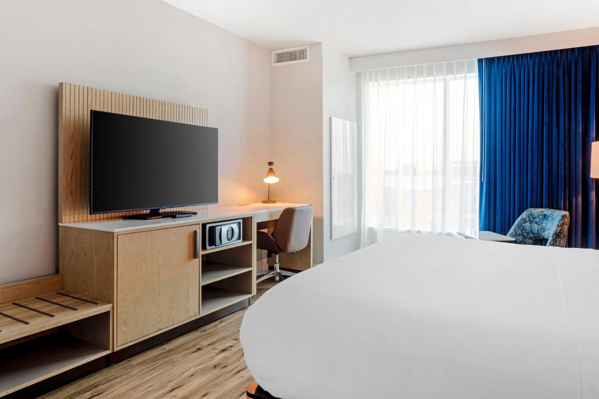 Even Hotel Waco - University Area By Ihg Bagian luar foto