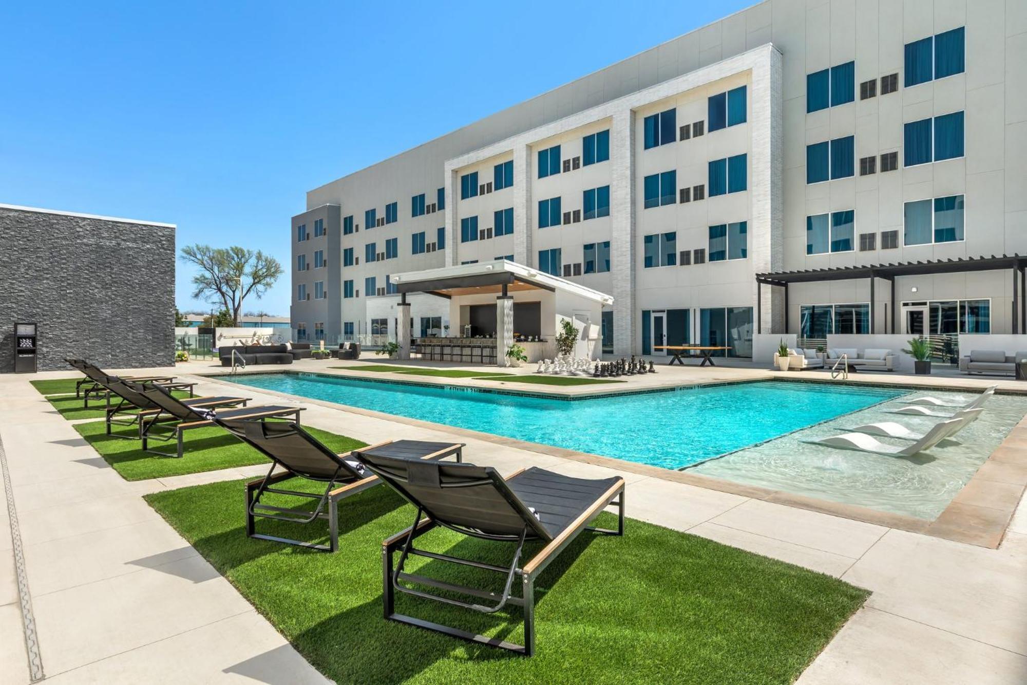 Even Hotel Waco - University Area By Ihg Bagian luar foto